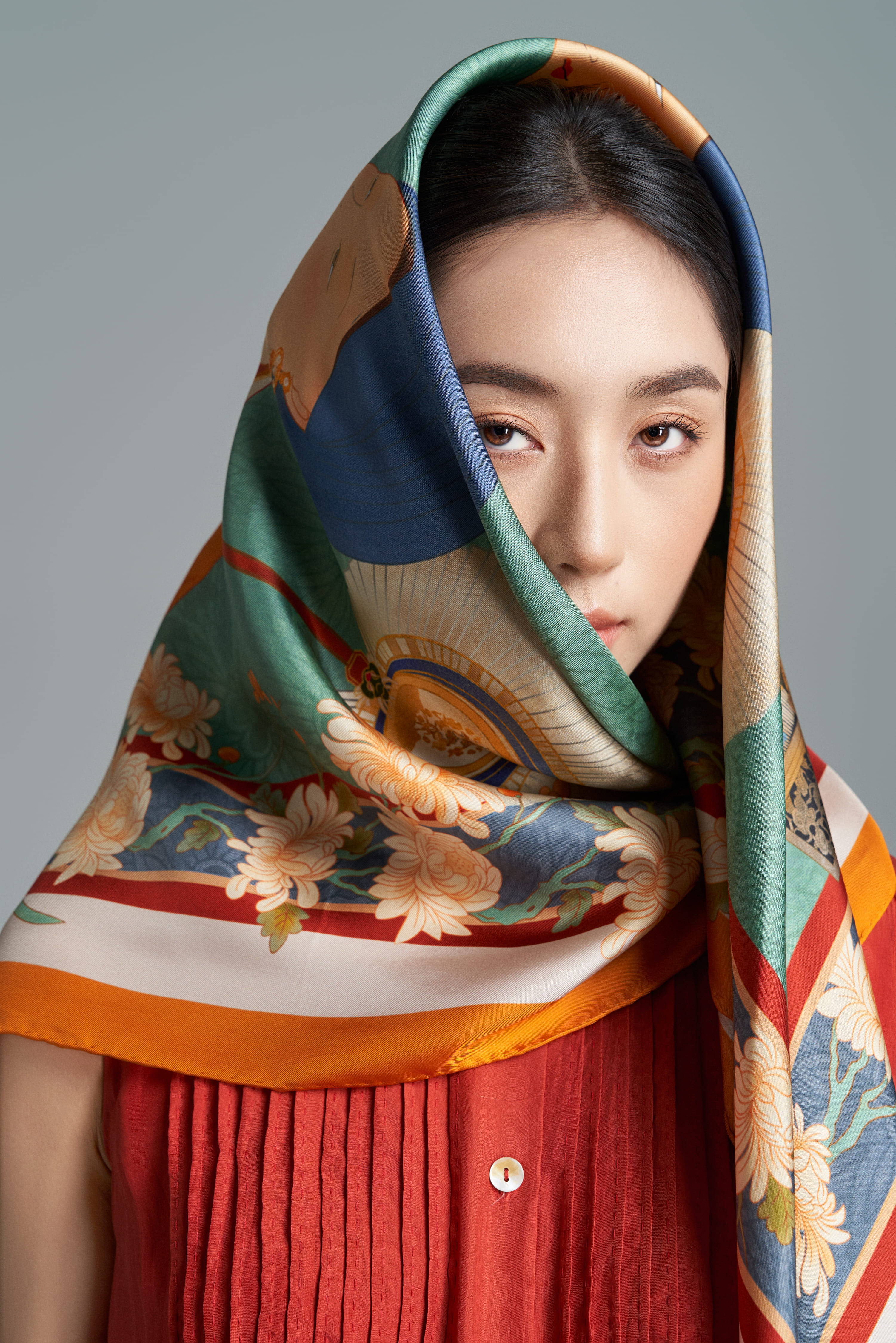 Khăn lụa Trầm Bích Song Khuê/ Size 55x55