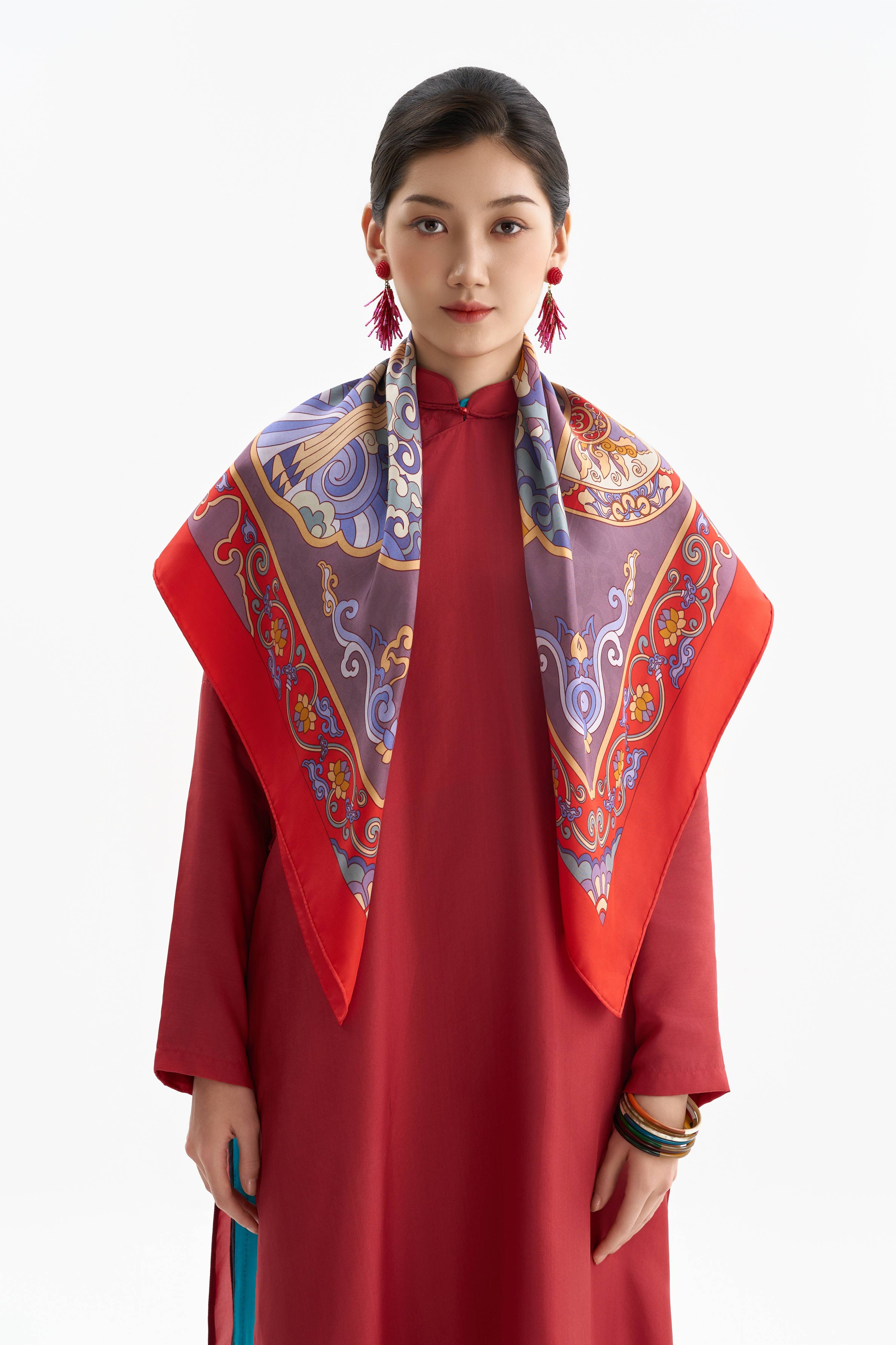 Khăn lụa Phượng Ảnh Lưu Vân/ Đỏ Son/ Size 90x90