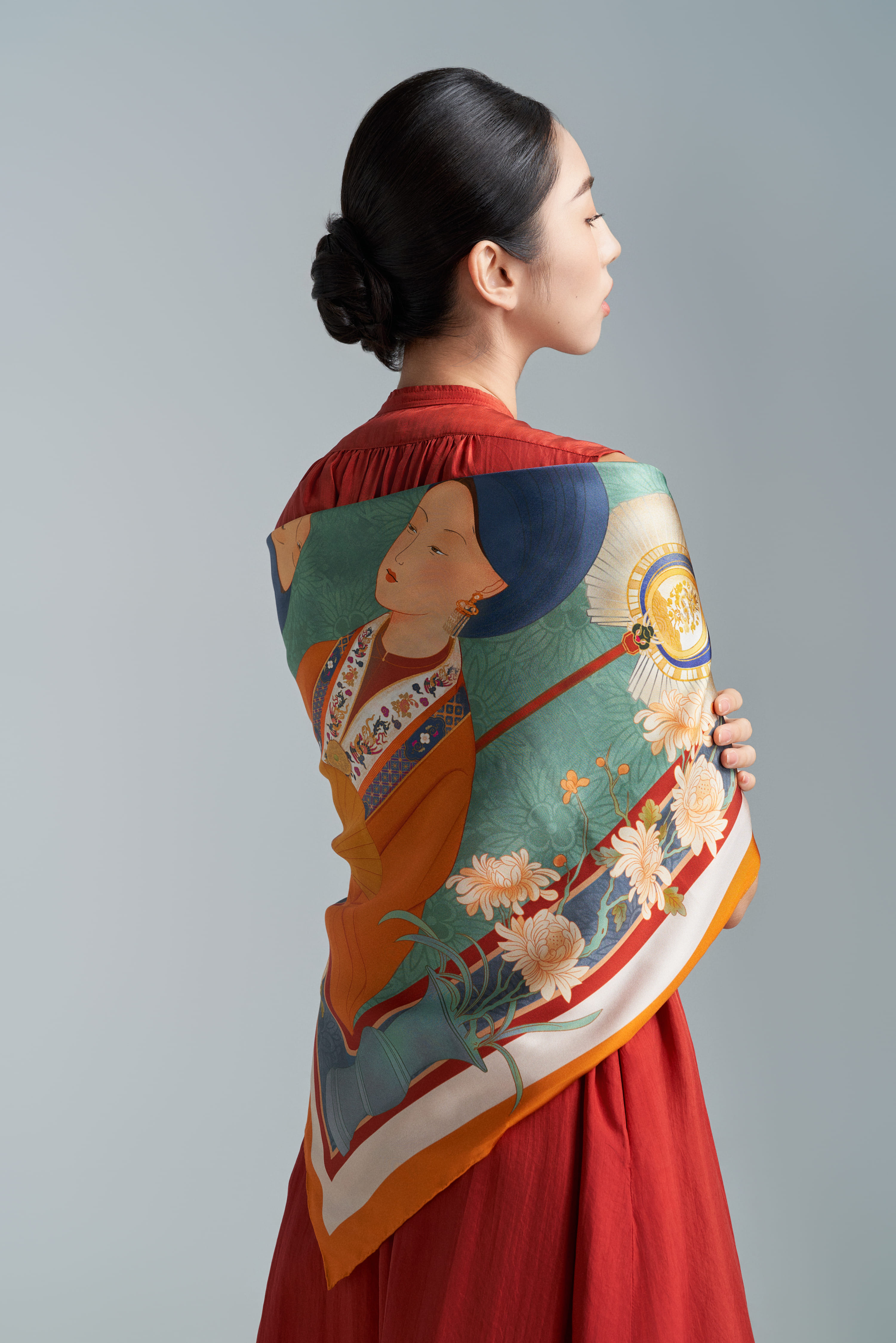 Khăn lụa Trầm Bích Song Khuê/ Size 90x90