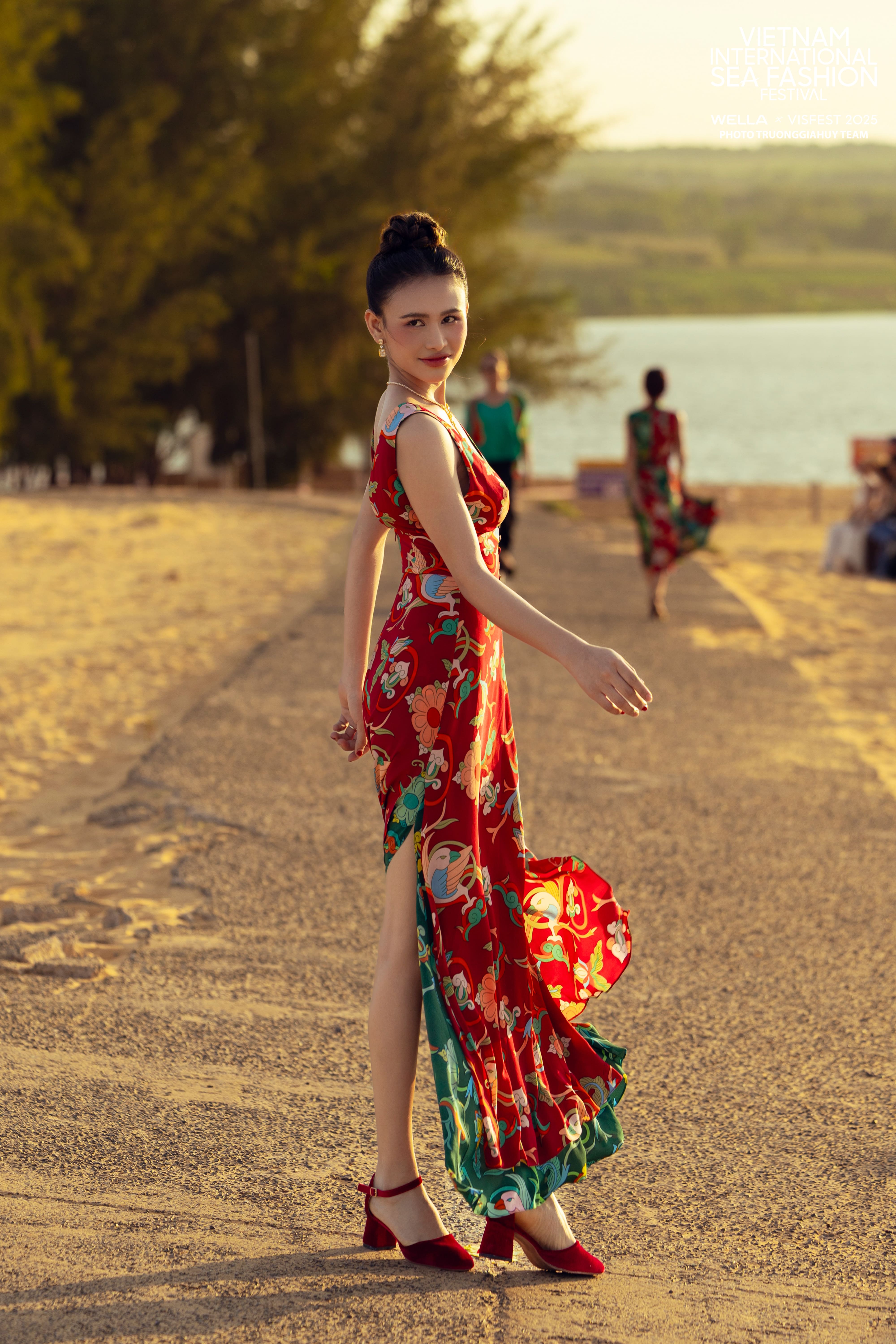 Váy lụa 4 tà/ Phượng Điểu