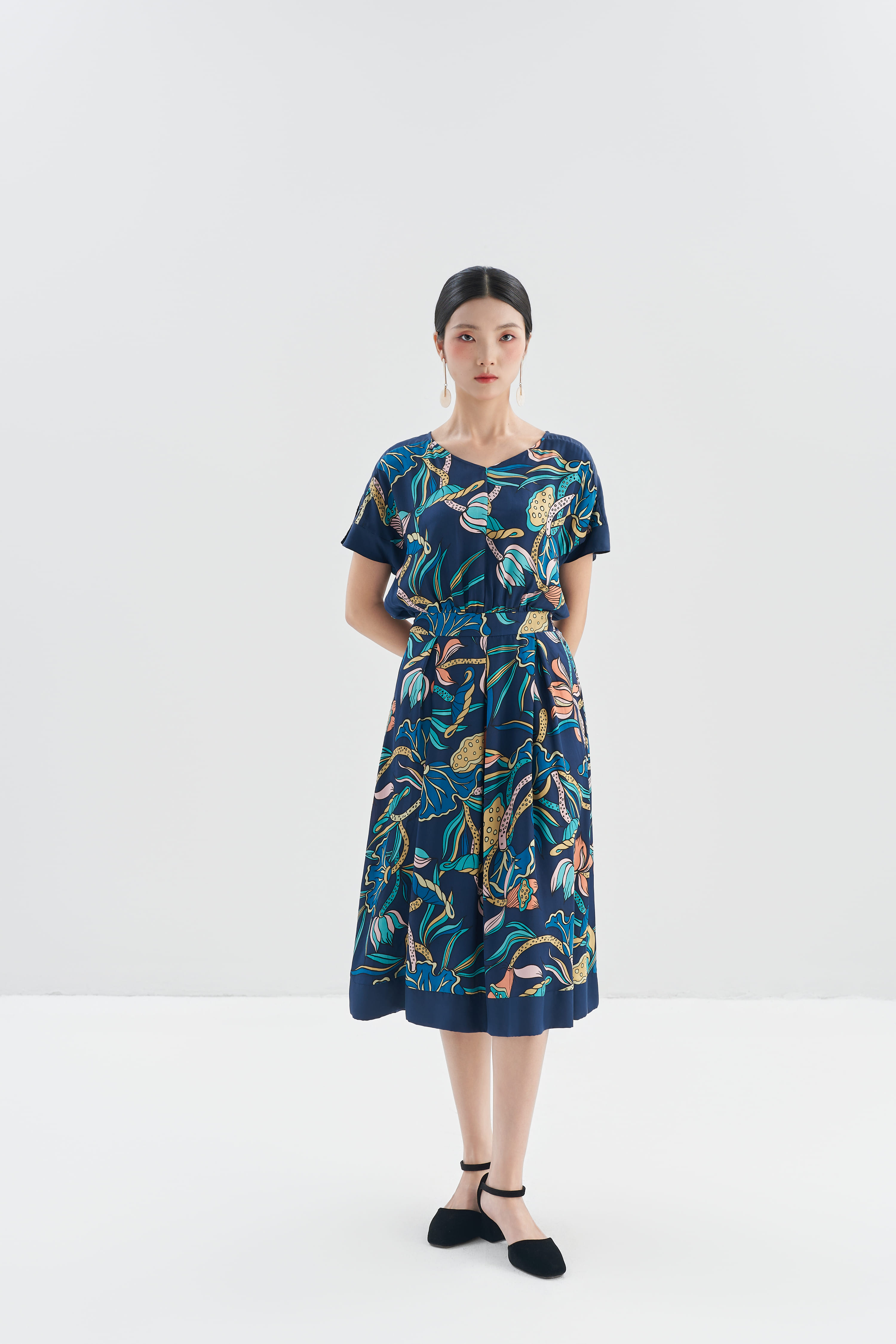 Váy lụa Aura/ Liên Hoa Vũ/ Xanh Navy
