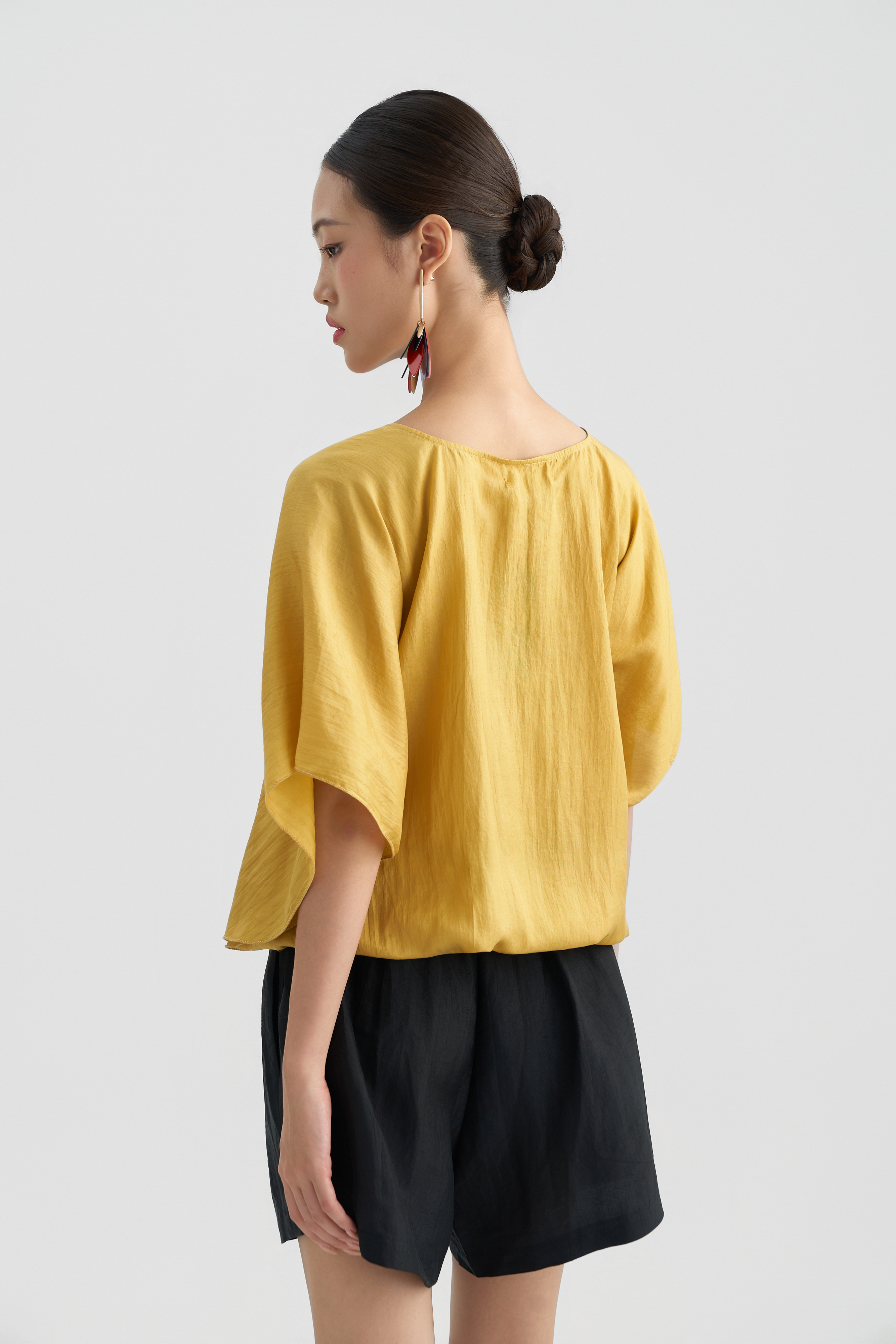Áo Tunic Thêu Hoa/ Vàng