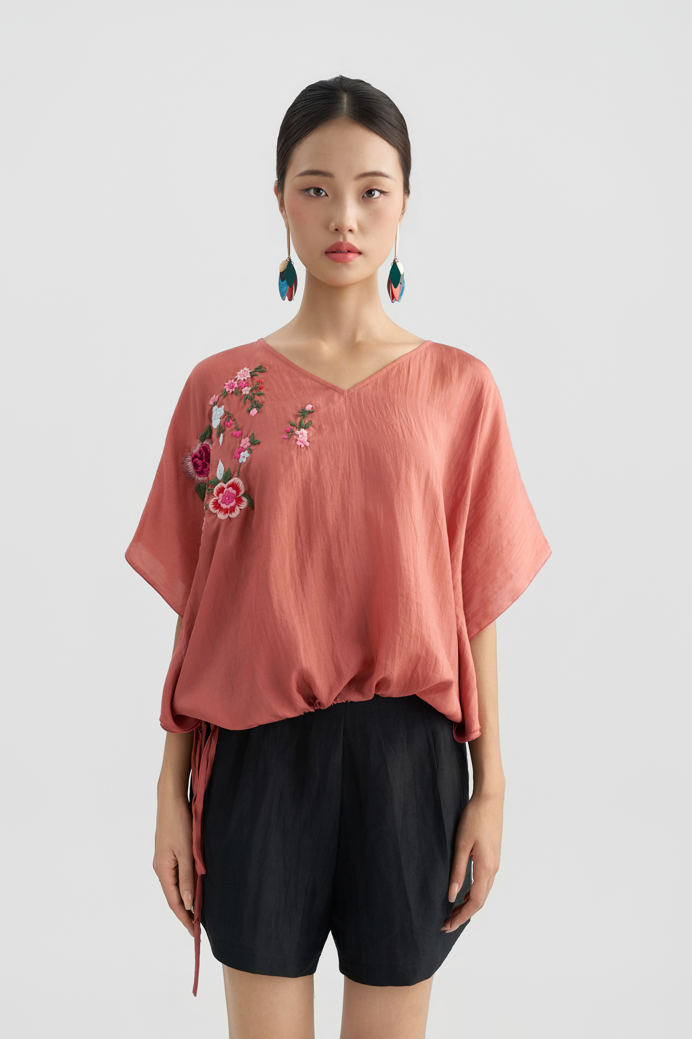 Áo Tunic Thêu Hoa/ Hồng đỗ