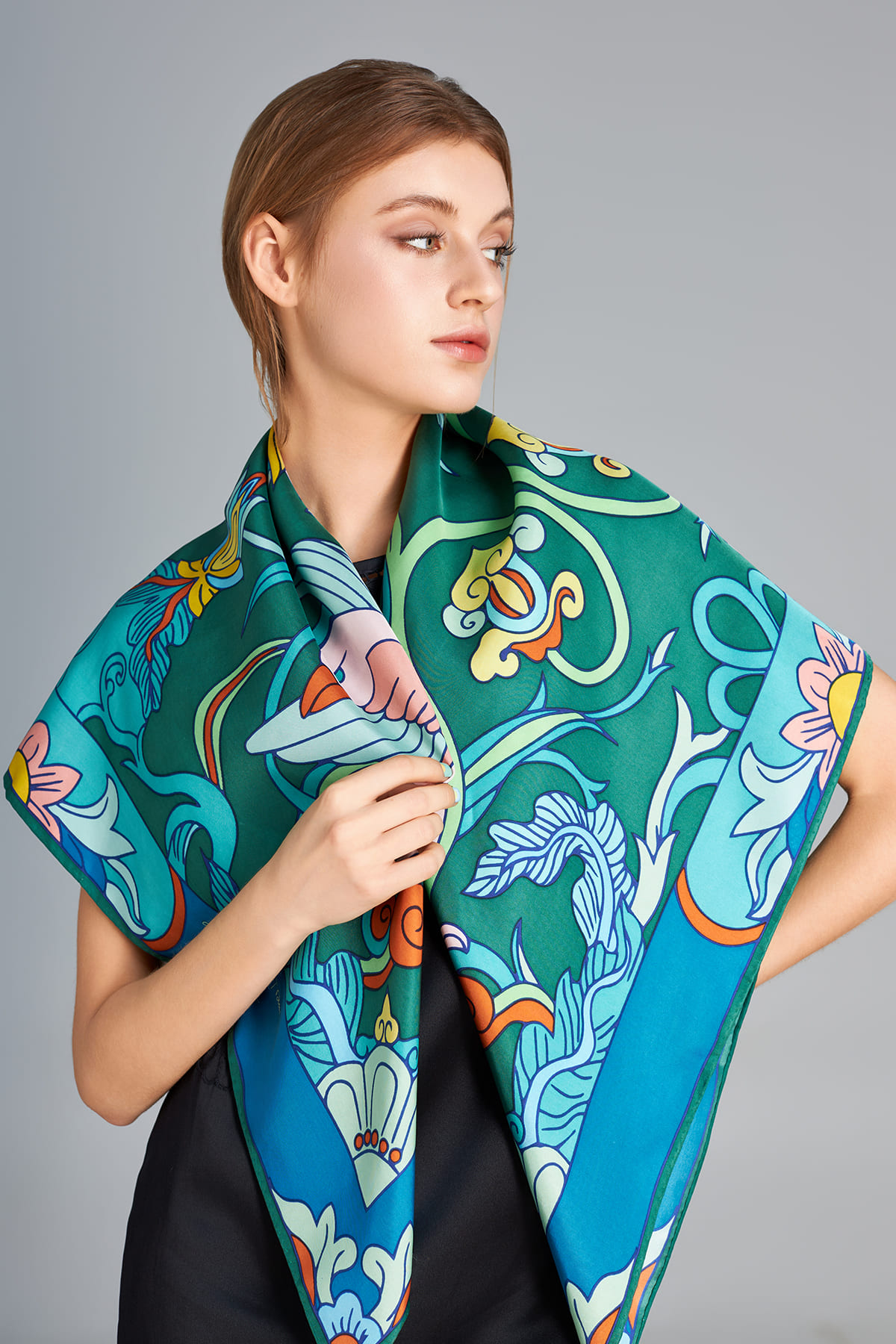 Khăn lụa Phượng Điểu/ Xanh Lá/ Size 65x65