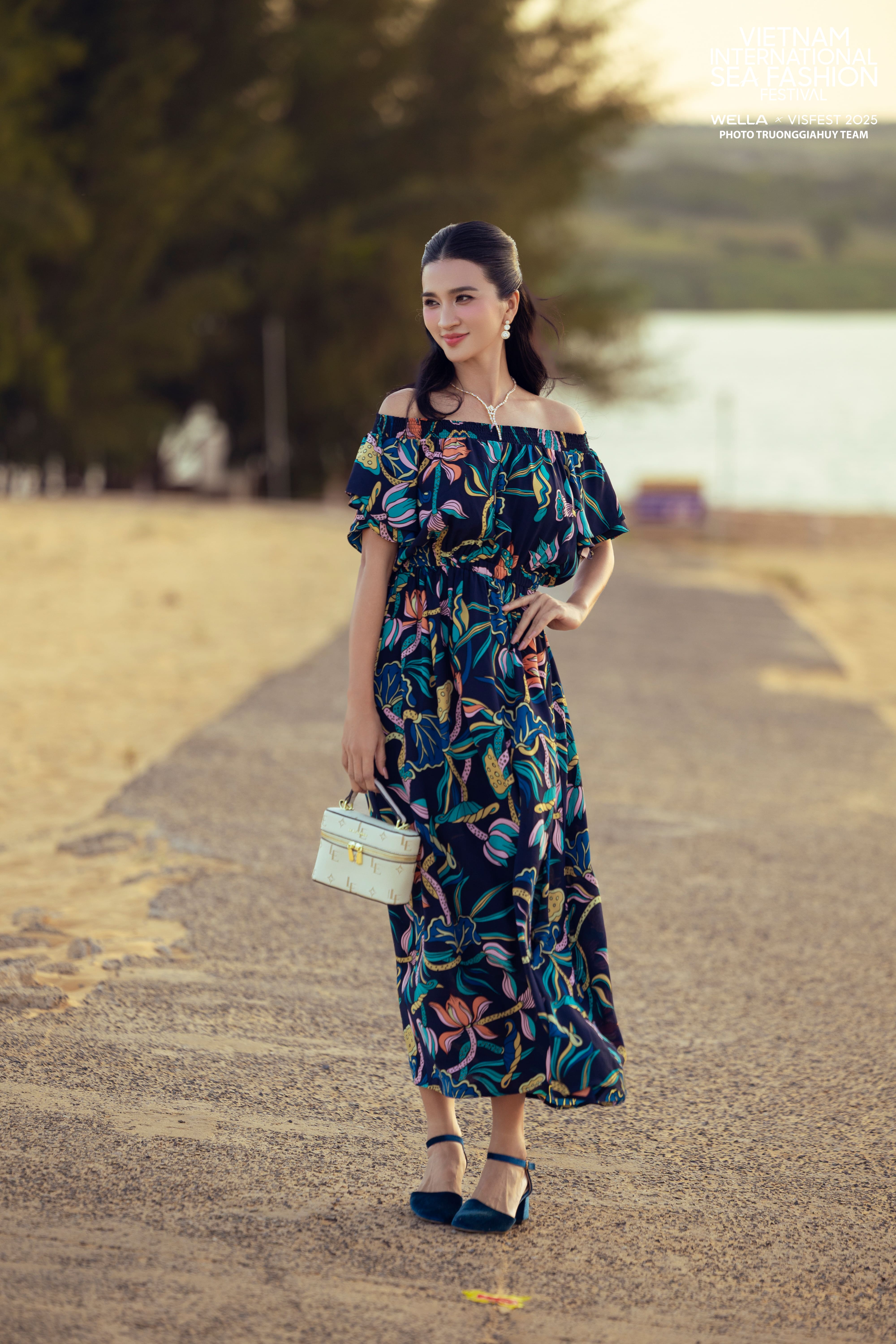 Maxi Mia/ Liên Hoa Vũ/ Xanh Navy