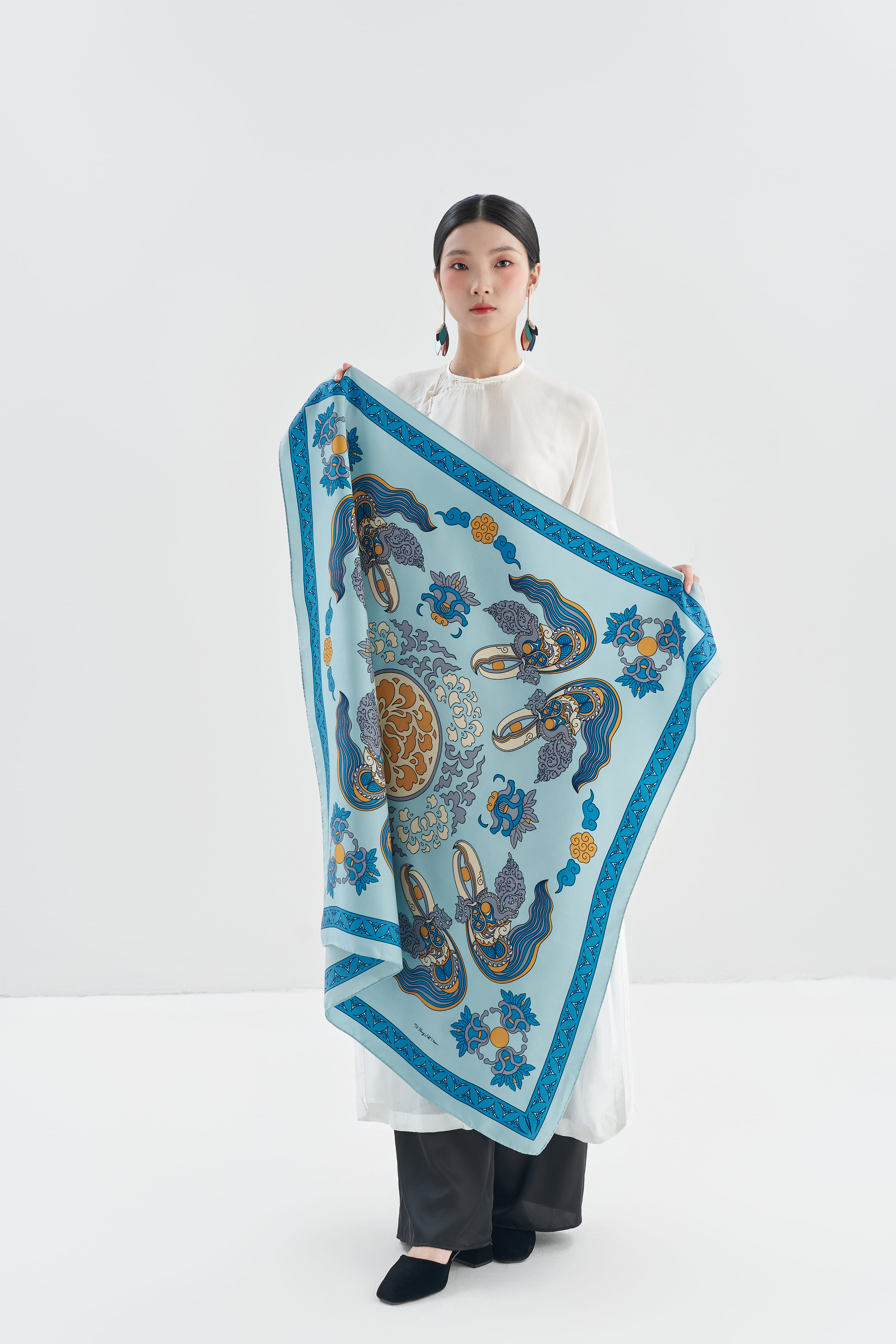Khăn lụa Cát Phụng Tường Vân/ Xanh Dương/ Size 95x95