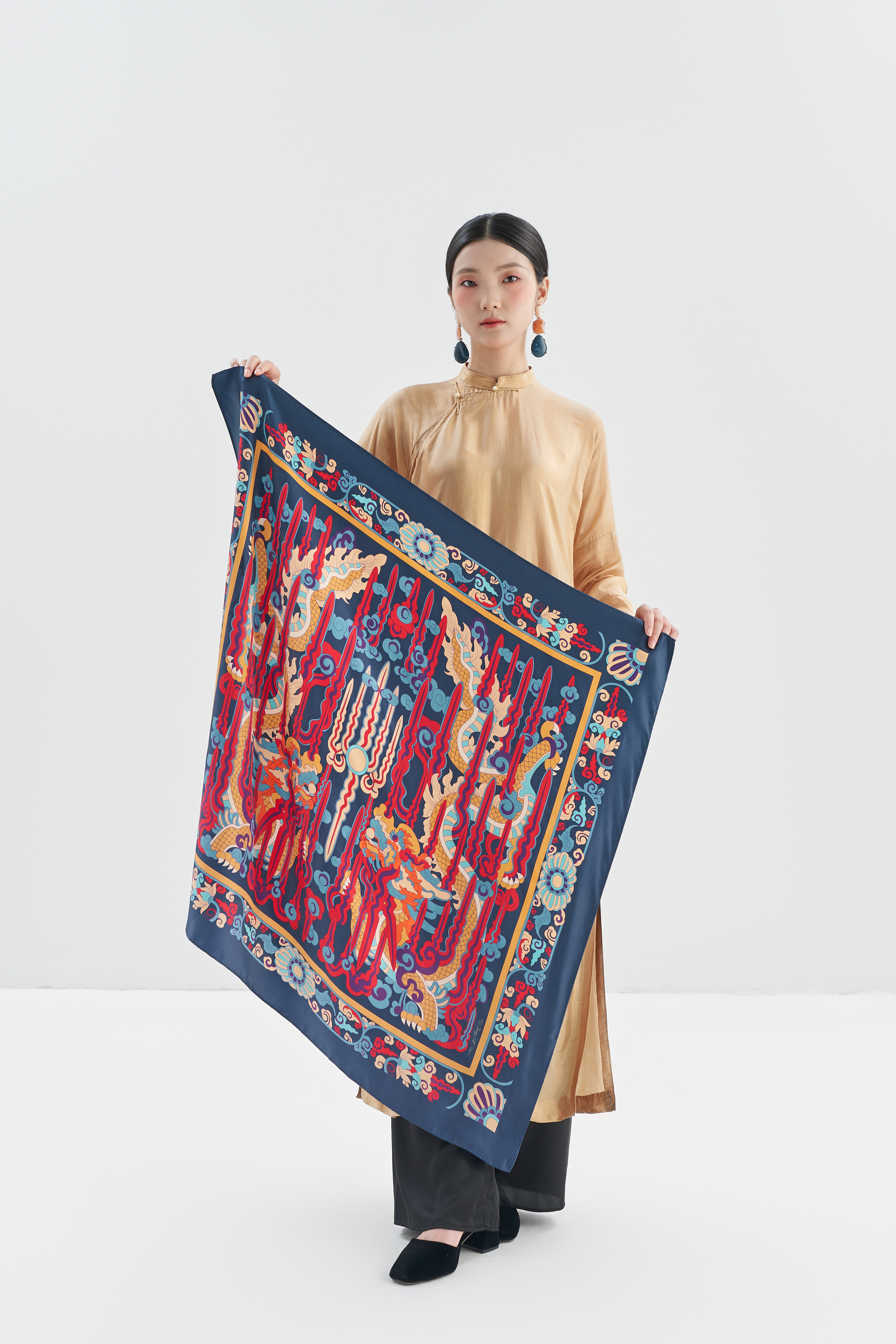 Khăn lụa Lưỡng Long Hí Châu/ Xanh Navy/ Size 90x90
