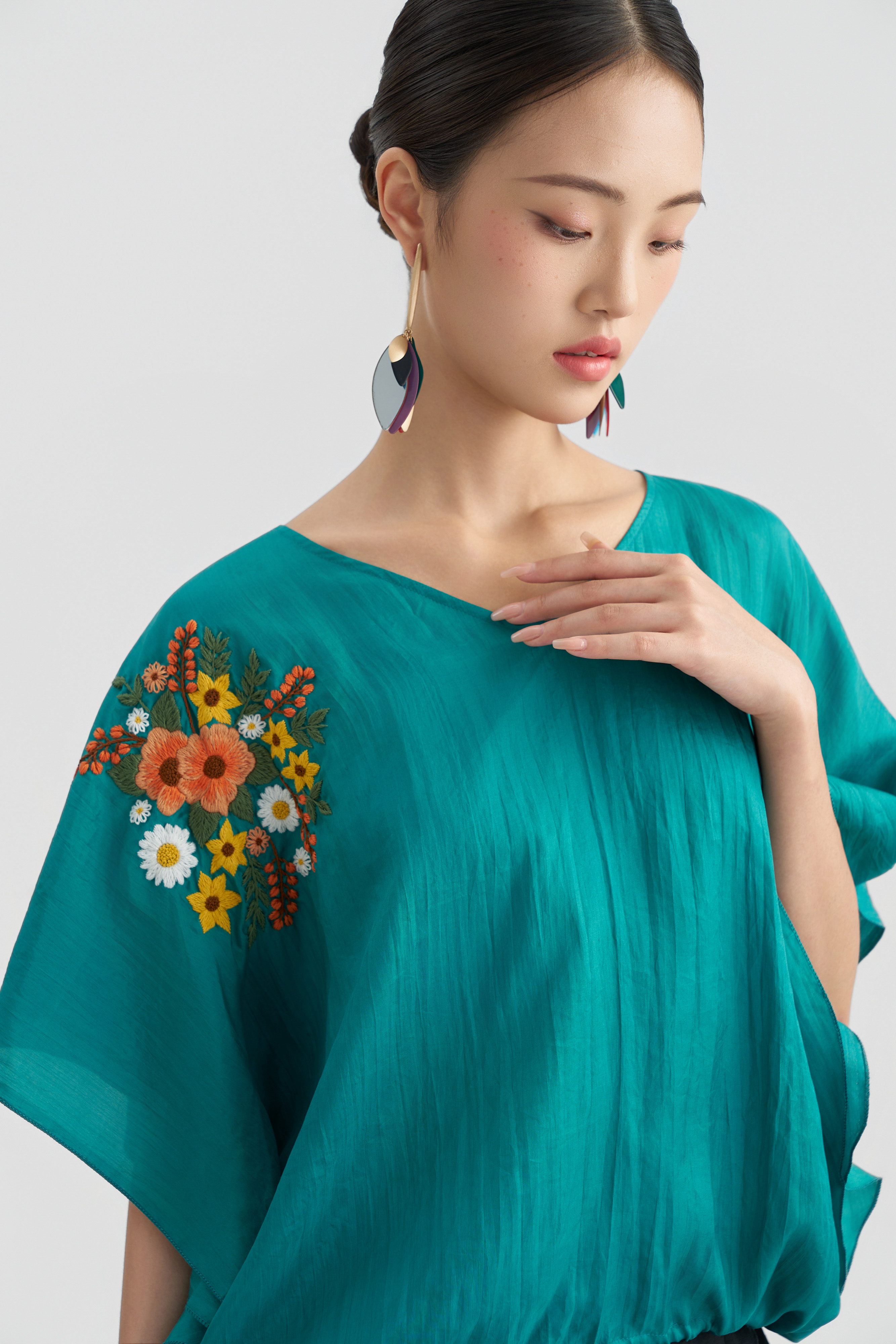 Áo Tunic Thêu Hoa/ Xanh cổ vịt