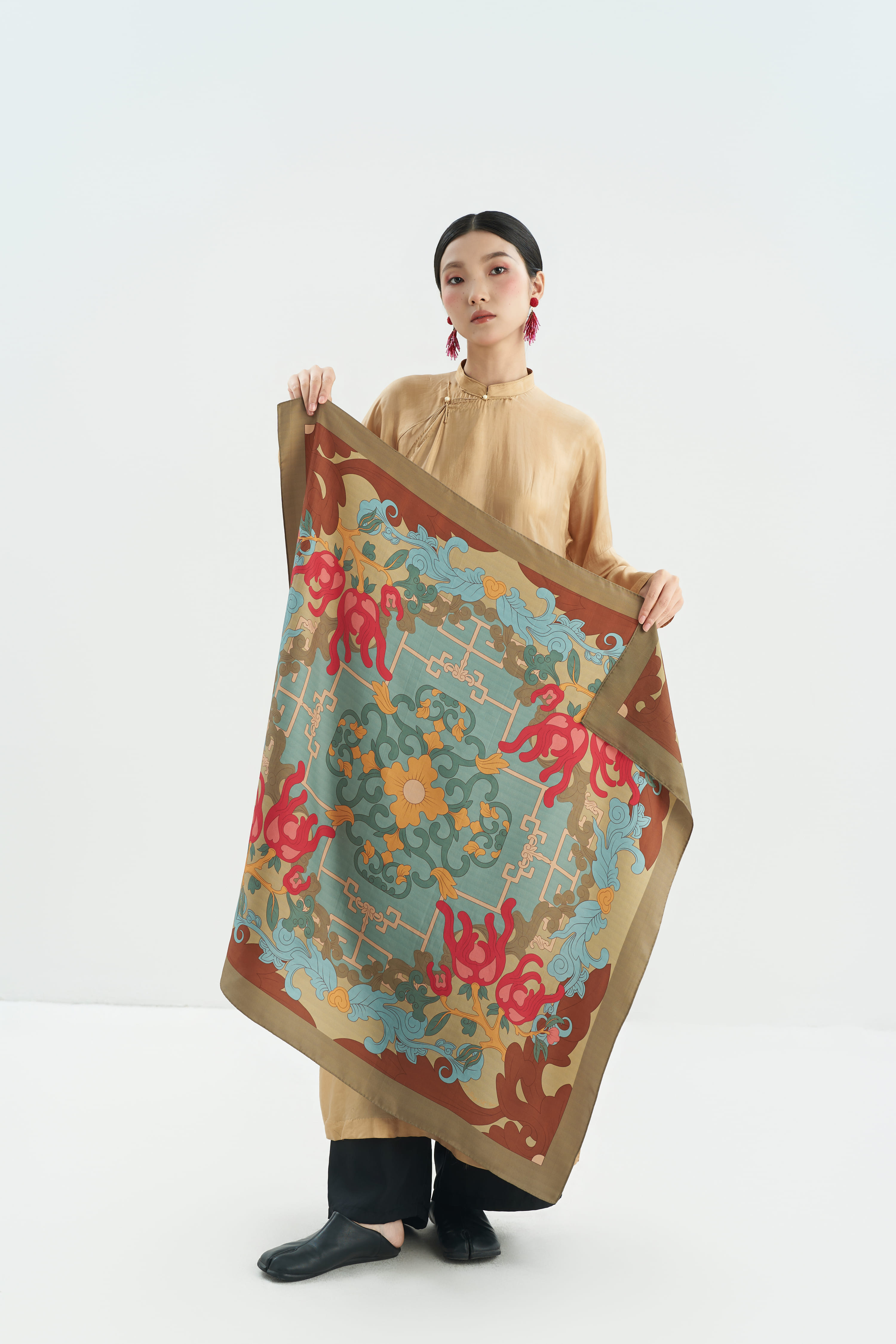 Khăn lụa Phật Thủ Tường An/ Rêu/ Size 90x90