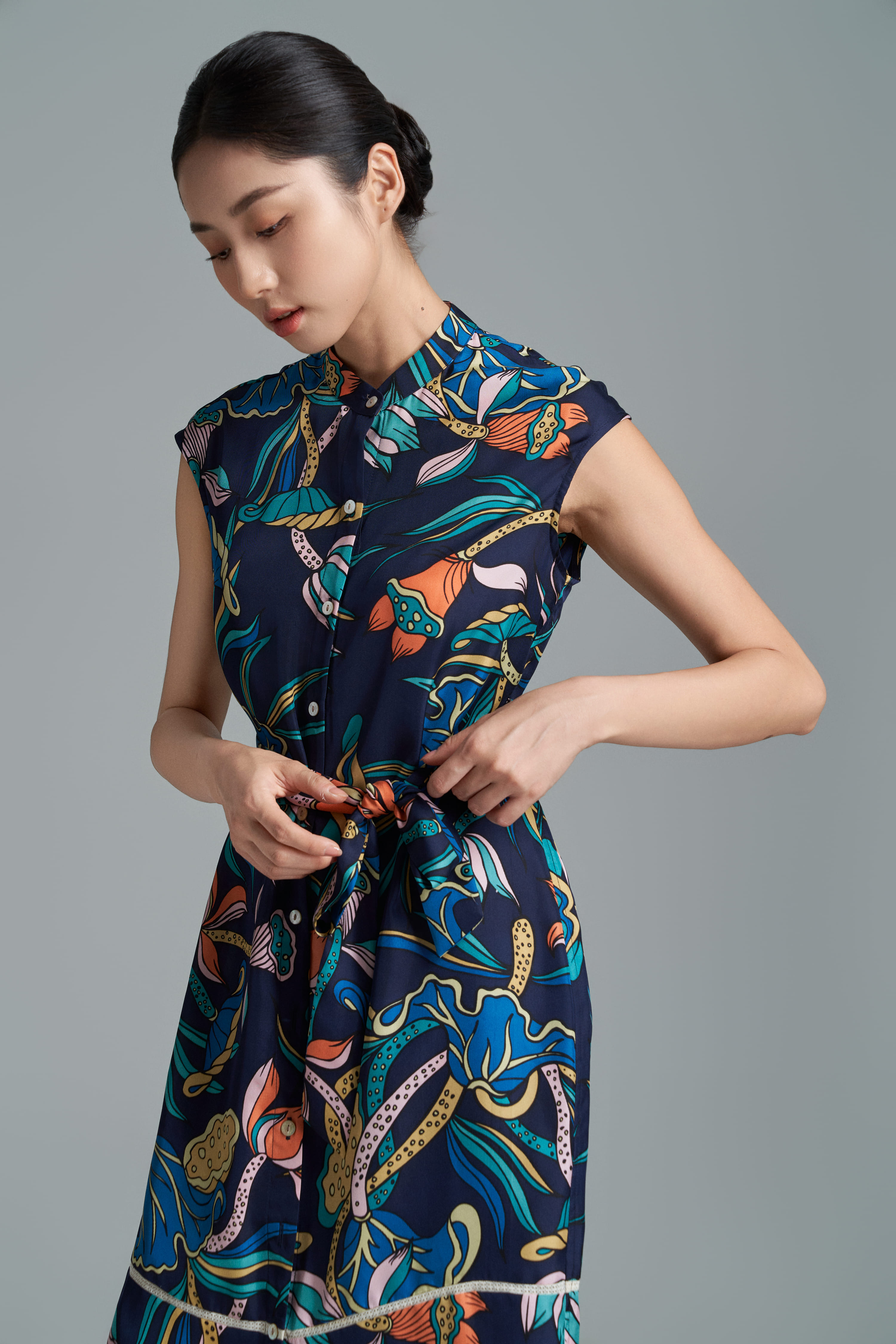 Váy lụa Rosalyne/ Liên Hoa Vũ/ Xanh Navy